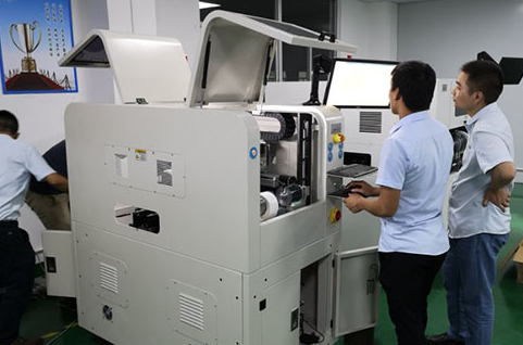 平面貼標(biāo)機的操作方法
